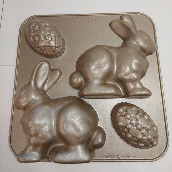 Nordic Ware Williams-Sonoma Easter Bunny With Eggs 3D Cast Aluminum Pan - Picture 3 of 3